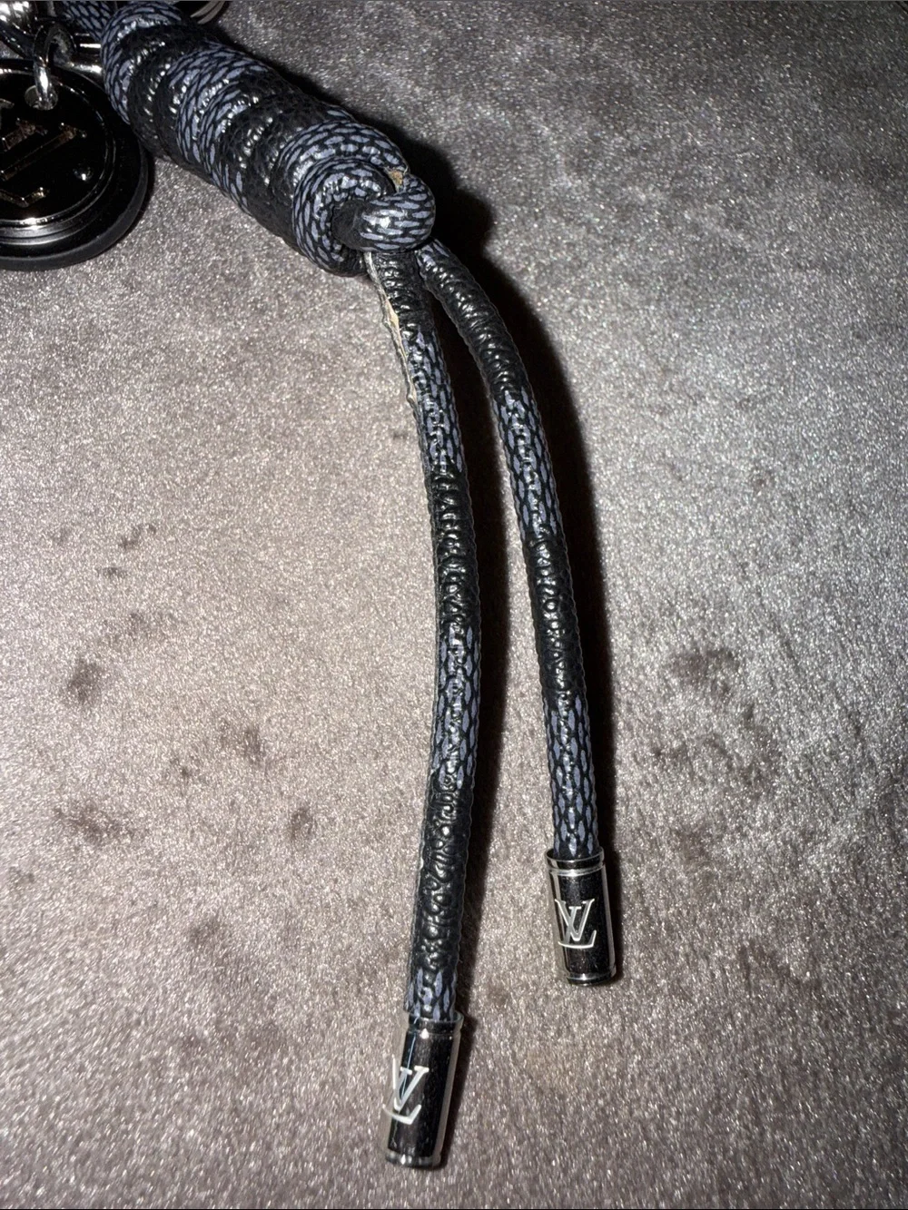 Louis Vuitton Silver Gray Black Leather Damier Key Holder Cord Keyring